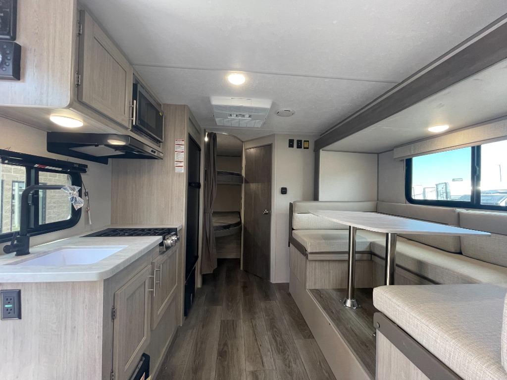184BHS living space